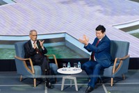 Đối thoại giữa vị tỷ phú người Ấn Độ với giới CNTT Việt Nam dưới sự dẫn dắt của ông Trương Gia Bình