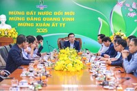 Ông Nguyễn Việt Thắng trao đổi về dự án