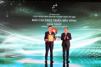 Phân bón Cà Mau (DCM) đạt cú đúp giải thưởng Bình chọn Doanh nghiệp niêm yết