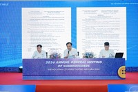 Ông Nguyễn Đức Mạnh chủ toạ đại hội