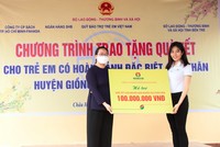 Phân bón Cà Mau trao 100 suất quà Tết cho hộ dân nghèo tại Bến Tre