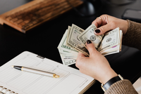 Người dân tự xoay sở với tài sản: Vì sao tư vấn tài chính cá nhân chưa thể cất cánh? 