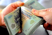 Lương “khủng” sếp ngân hàng: Trong chán ngoài thèm