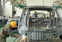 4 tháng đầu năm, lượng xe lắp ráp trong nước bán ra tăng 24%