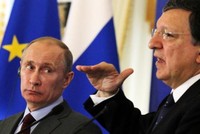 Ông José Manuel Barroso, Chủ tịch Ủy ban châu Âu (phải) và Tổng thống Nga Vladimir Putin