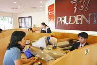 Bảo hiểm “bắt chước” ngân hàng