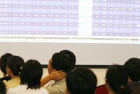 Tính thanh khoản thấp, do đâu?