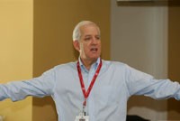 Ông Jerry Aull