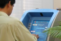 ATM tìm đường lột xác