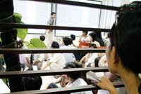 Nhà đầu tư nước ngoài “đè” giá cổ phiếu?