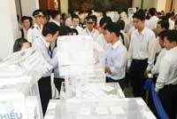 Hiện giá giao dịch của VCB trên thị trường không tập trung  đang ở mức 104.000 - 106.000 đồng/CP.