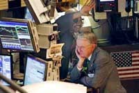 TTCK New York ngày 17-3 tiếp tục xuống dốc, nhà đầu tư lo lắng. Ảnh: Reuters