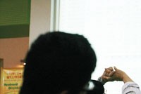 Điều đáng quan ngại không phải là tốc độ sụt giảm của VN-Index, mà là sự sụt giảm của chỉ số lòng tin