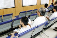 Đau đáu mục tiêu bình ổn thị trường