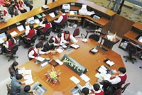 Trái phiếu doanh nghiệp được coi là một "cứu cánh" huy động vốn trong lúc TTCK gặp khó khăn.