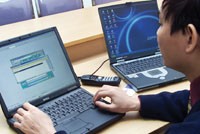 Khả năng làm việc qua các phương tiện hiện đại của người Việt Nam chưa như mong muốn.