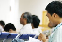 Quản lý các giao dịch phát sinh thu nhập trên thị trường OTC sẽ vô cùng nan giải.