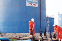 Với những chậm trễ trong việc cải thiện thủ tục hành chính, khả năng đuổi kịp DN đối thủ trong khu vực là rất khó khăn.