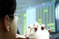 Trong hơn 8 năm hoạt động của thị trường chứng khoán Việt Nam, chưa bao giờ mối quan hệ và ảnh hưởng từ thị trường thế giới lại thể hiện sâu sắc như trong năm 2008.