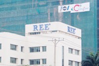 Lỡ bước trong đầu tư tài chính, REE đang nỗ lực tìm lại chính mình.