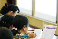 Nhiều nhà đầu tư cá nhân và tổ chức hiện chỉ dám tung hai ba phần “công lực” vào TTCK.