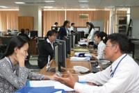 Trách nhiệm giám sát thị trường vẫn luôn thuộc về cơ quan quản lý.