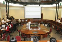 Số ngoại tệ có được từ phát hành trái phiếu có thể được sử dụng để can thiệp vào thị trường ngoại hối.