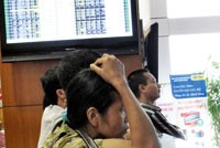 Không ít NĐT chịu thua lỗ khi không tìm hiểu kỹ thông tin lời, lỗ được doanh nghiệp công bố.