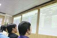 Để thị trường UPCoM có bước đột phá cần thu hút các ngân hàng thương mại đăng ký giao dịch.
