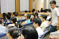 Biên độ giá rộng có thể hạn chế hiện tượng bơm giá hoặc ép giá.