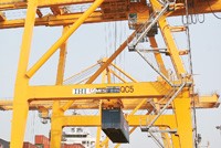 Các DN Việt Nam vẫn gặp nhiều khó khăn trong hoạt động thương mại quốc tế. 