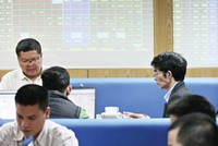 Cẩn thận với việc tiếp nhận các thông tin trên báo chí nước ngoài