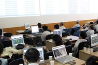 Chia cổ tức bằng cổ phiếu không mang lại sự gia tăng tài sản ngay cho các cổ đông - Ảnh: Đức Thanh.