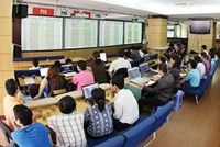 Nhà đầu tư chưa nhận được những thông tin mang tầm vĩ mô để có thể tác động toàn diện lên cả thị trường - Ảnh minh họa: Hoài Nam.