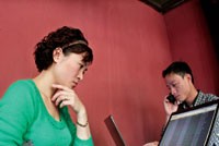 Các CTCK nên công bố tổng giá trị giao dịch mỗi ngày - Ảnh: Hoài Nam