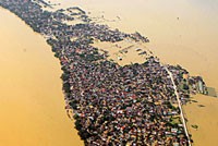 Hai cơn lũ lịch sử trong tháng 10 vừa qua xảy ra tại các tỉnh Bắc miền Trung đã làm 165 người chết và mất tích