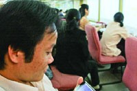 Yếu tố bên ngoài tác động đến giá cổ phiếu