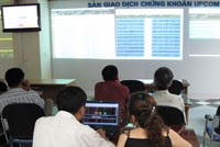 Sự ra đời thị trường UPCoM là nhằm mục đích thu hẹp thị trường tự do với thị trường có tổ chức - Ảnh: Đức Thanh