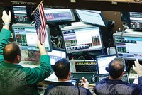 Sự kiện S&P hạ bậc tín nhiệm trái phiếu Mỹ từ AAA xuống AA+ là một tin chấn động thị trường tài chính thế giới