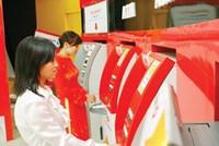 Phần lớn chủ của 36 triệu thẻ ATM đang sử dụng tập trung ở thành phố
