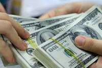 Sau vài tháng âm thầm, thị trường USD tự do đã bật dậy và công khai dẫn dắt nguồn cung ngoại tệ