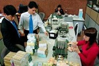 “Sóng ngầm” thị trường tiền tệ