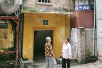 Nhiều khu chung cư cũ của Hà Nội đã xuống cấp trầm trọng