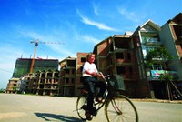 Ở Hà Nội, nhiều chủ đầu tư đã thế chấp toàn bộ dự án để vay vốn nên từng người mua căn hộ đó không thể lại tiếp tục đi thế chấp tài sản đó được