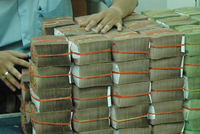 Tiếp tục hút ròng về gần 44.000 tỷ đồng