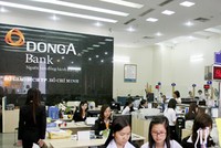 Thắt tín dụng, ngân hàng vẫn kỳ vọng nguồn thu từ lãi
