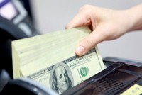Giảm trạng thái ngoại hối: thông điệp gì?