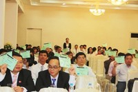 Mùa ĐHCĐ: Cần những cú siết tay