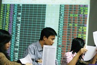 UBCK: NĐT cần bình tĩnh, thận trọng trong giao dịch