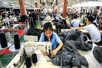 Kim ngạch xuất nhập khẩu của khối doanh nghiệp trong nước tháng 8 giảm đã kéo giảm kim ngạch của cả tám tháng đầu năm.